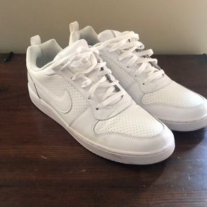 NikeCourt Borough Low Size 11 White